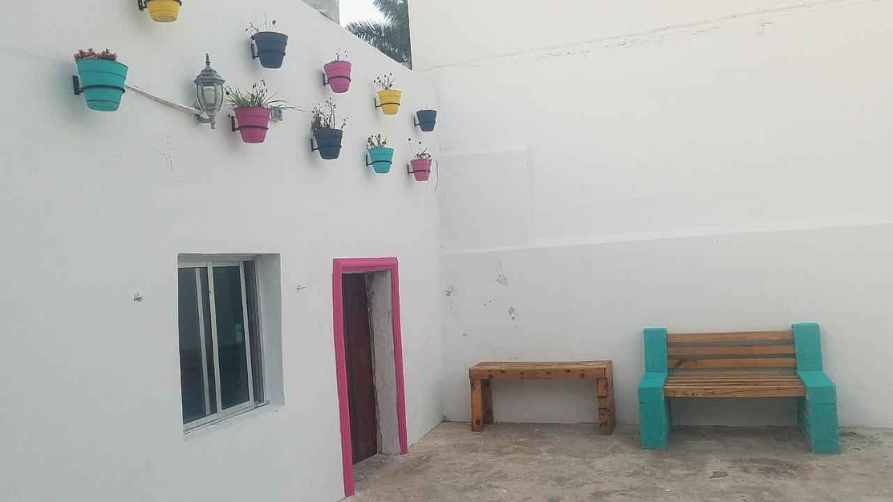 Hostal Xiinbal Мерида Екстериор снимка