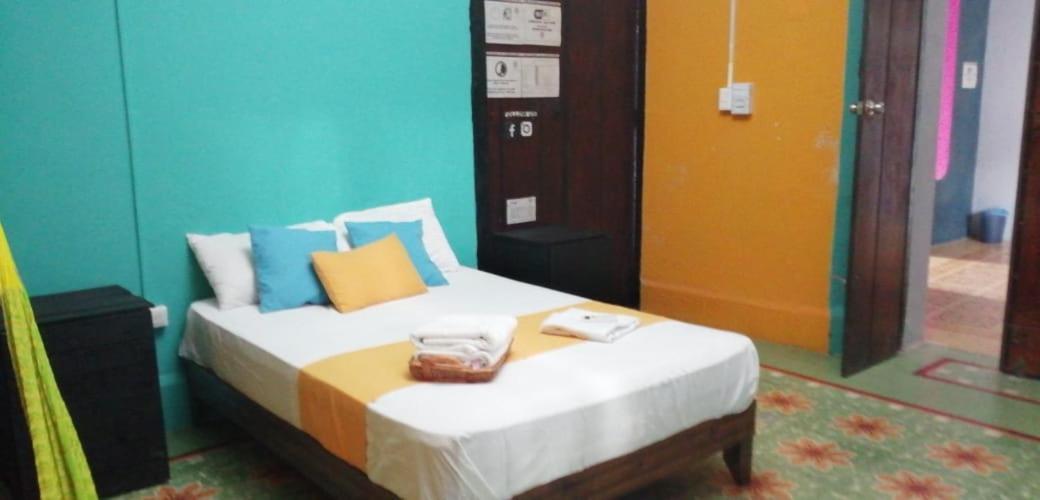 Hostal Xiinbal Мерида Екстериор снимка