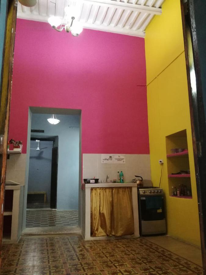 Hostal Xiinbal Мерида Екстериор снимка