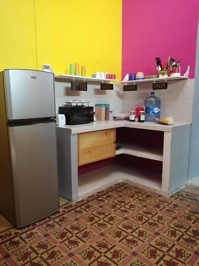 Hostal Xiinbal Мерида Екстериор снимка