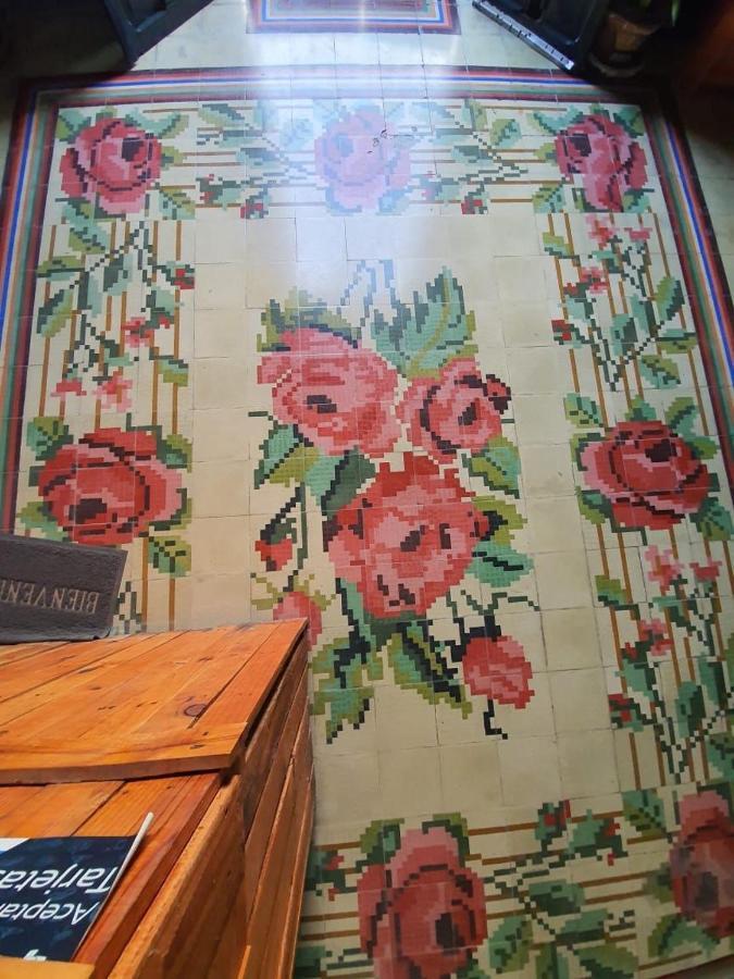 Hostal Xiinbal Мерида Екстериор снимка