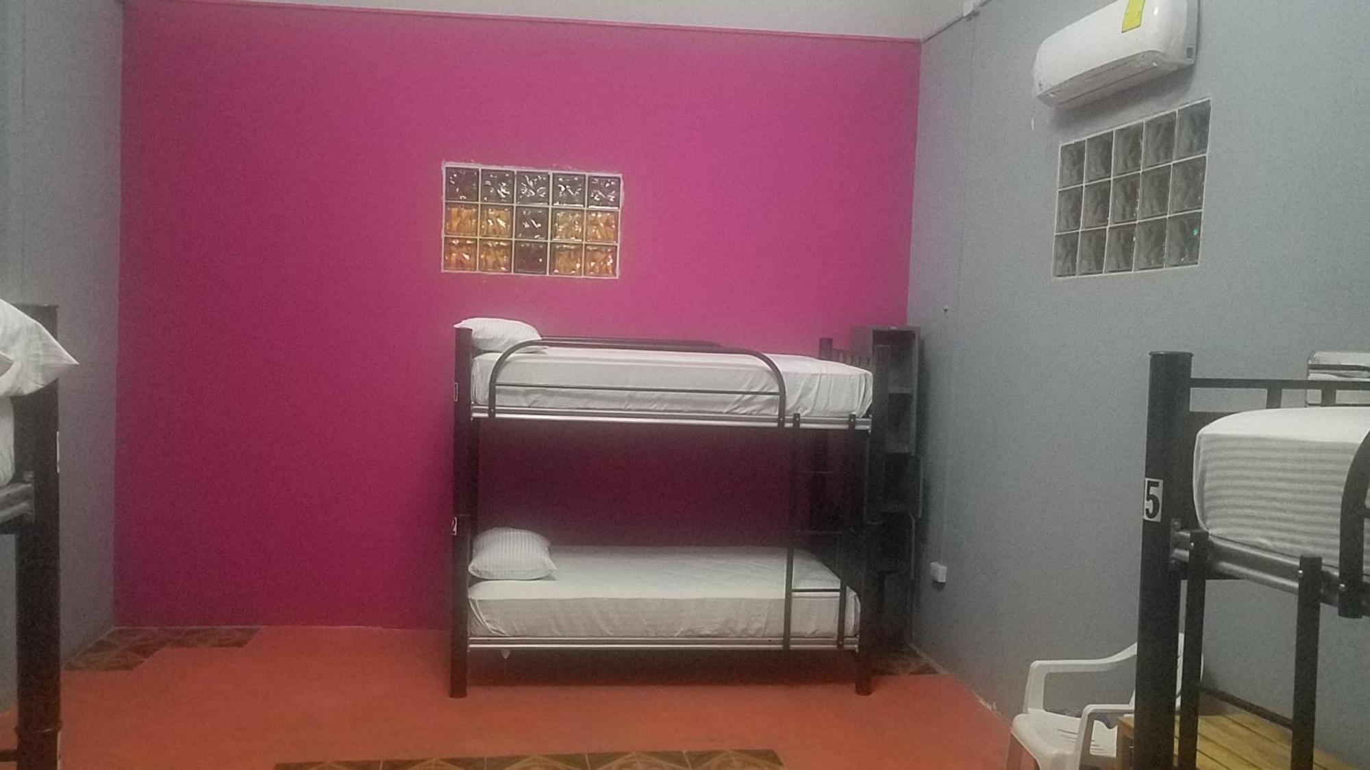 Hostal Xiinbal Мерида Стая снимка